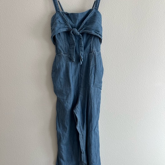 Abercrombie chambray tie front jumpsuit - Picture 2 of 8
